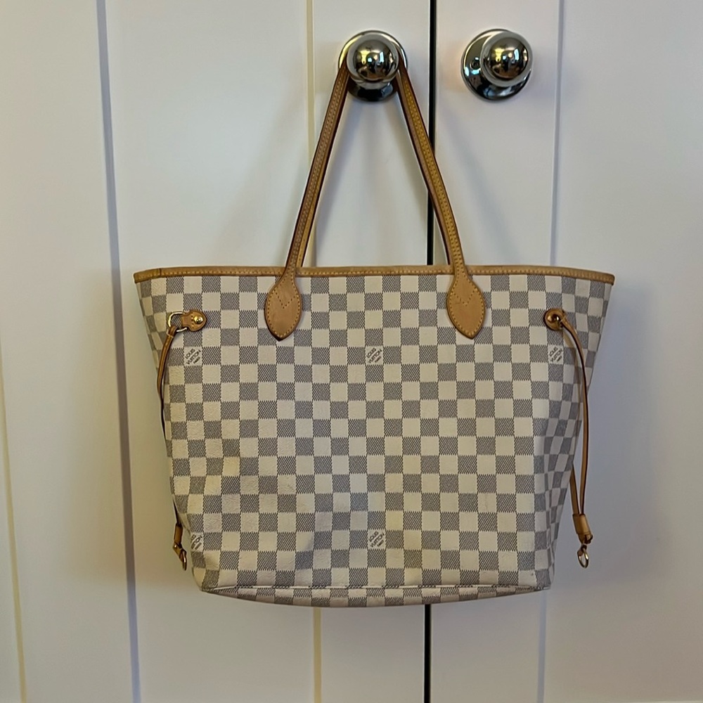 Louis Vuitton Checkered Purse
